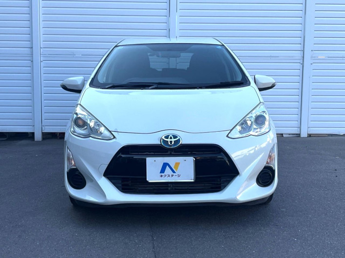 2015 Toyota Aqua DAA-NHP10 (UW-69f56b8d37a03)[4]