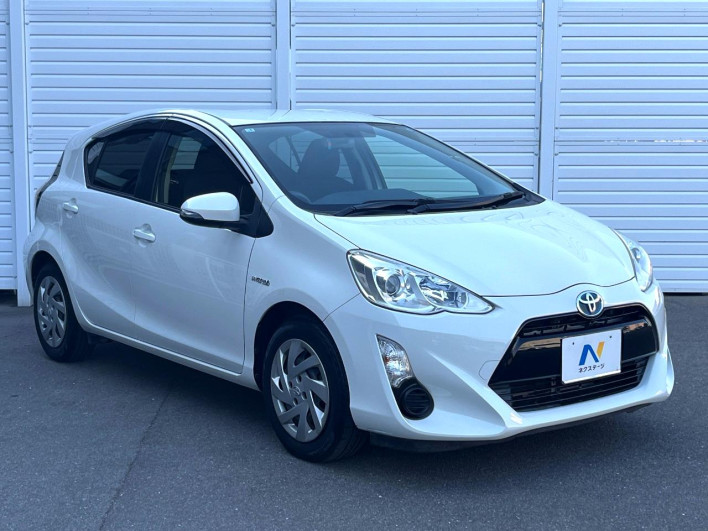 2015 Toyota Aqua DAA-NHP10 (UW-69f56b8d37a03)[29]