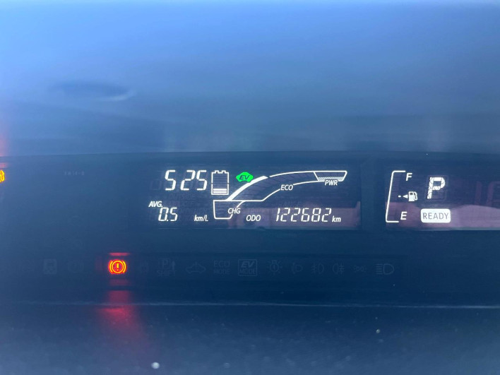2015 Toyota Aqua DAA-NHP10 (UW-69f56b8d37a03)[2]