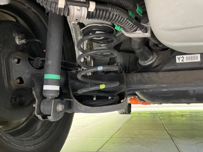 2017 Toyota Aqua DAA-NHP10 (UW-69f56b8f38bb8)[17]