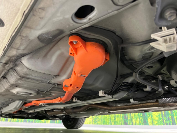 2017 Toyota Aqua DAA-NHP10 (UW-69f56b8f38bb8)[16]