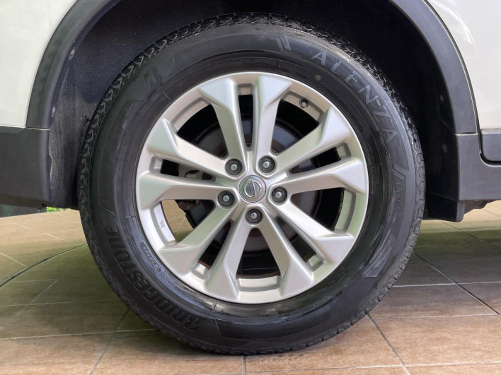 2016 Nissan X-Trail DBA-NT32 (UW-69f56b9a35653)[22]