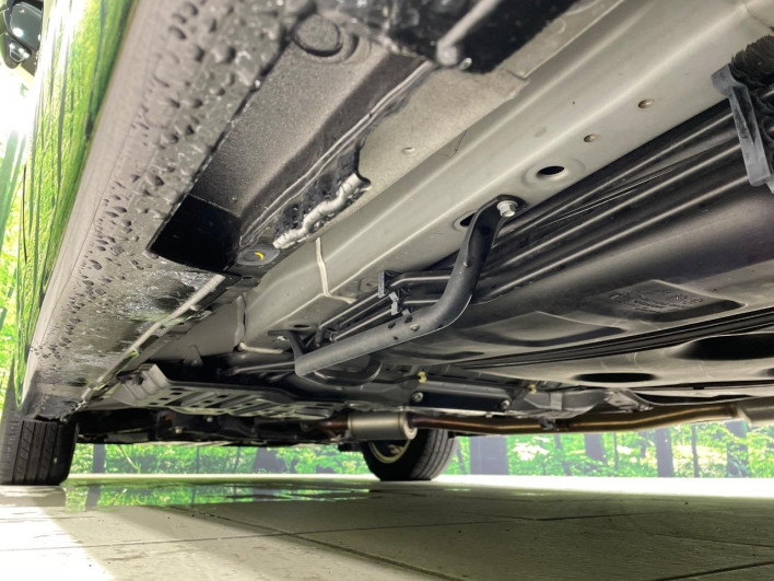 2022 Honda Step Wagon 6AA-RP8 (UW-69f56ba15337a)[27]
