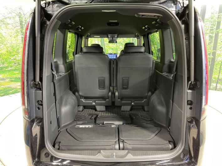 2022 Honda Step Wagon 6AA-RP8 (UW-69f56ba15337a)[29]