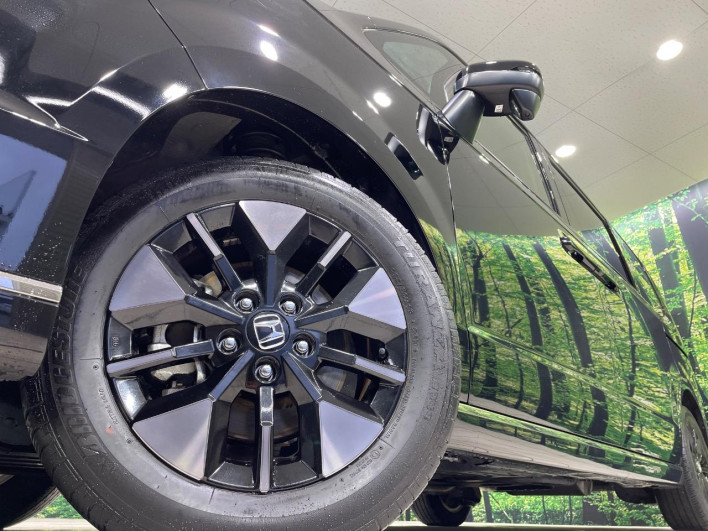 2022 Honda Step Wagon 6AA-RP8 (UW-69f56ba15337a)[12]