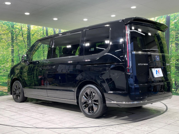 2022 Honda Step Wagon 6AA-RP8 (UW-69f56ba15337a)[21]