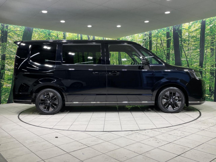 2022 Honda Step Wagon 6AA-RP8 (UW-69f56ba15337a)[18]