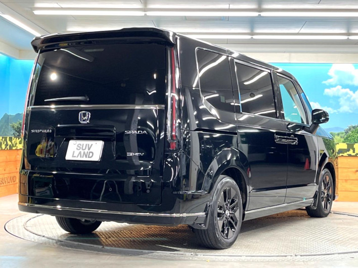 2022 Honda Step Wagon 6AA-RP8 (UW-69f56ba1b0c35)[14]