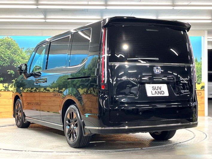 2022 Honda Step Wagon 6AA-RP8 (UW-69f56ba1b0c35)[12]