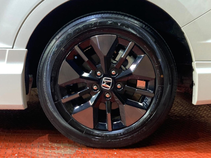 2023 Honda Step Wagon 6AA-RP8 (UW-69f56ba243dca)[9]