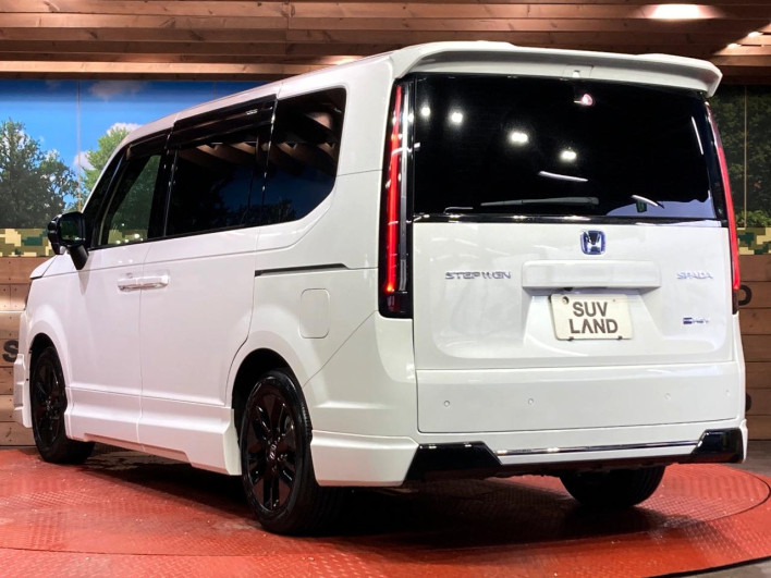 2023 Honda Step Wagon 6AA-RP8 (UW-69f56ba243dca)[17]