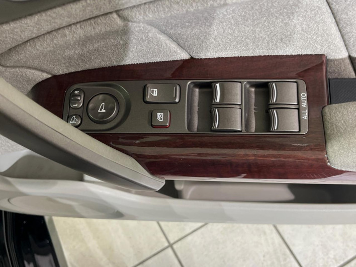 2004 Honda Elysion DBA-RR3 (UW-69f56ba3ce8d4)[20]