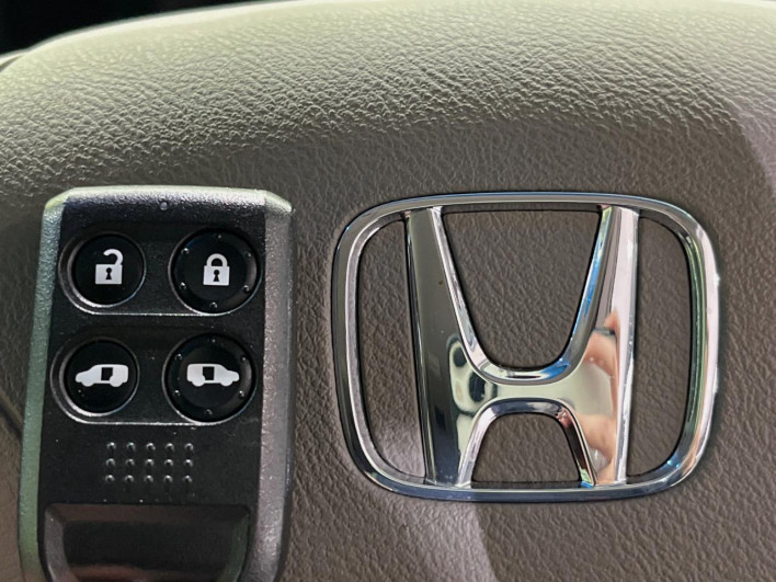 2004 Honda Elysion DBA-RR3 (UW-69f56ba3ce8d4)[24]