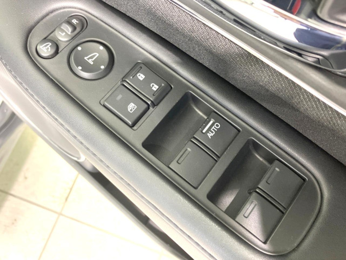 2018 Honda VEZEL DAA-RU3 (UW-69f56ba526440)[12]