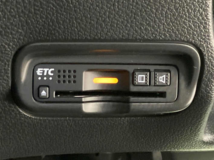 2018 Honda VEZEL DAA-RU3 (UW-69f56ba526440)[18]