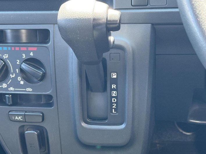 2019 Daihatsu Daihatsu Hijet Cargo EBD-S331W (UW-69f56bb223eb0)[10]