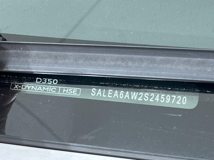 2025 Land Rover Defender 3CA-LE62WCB (UW-69f56bb57b9d8)[1]