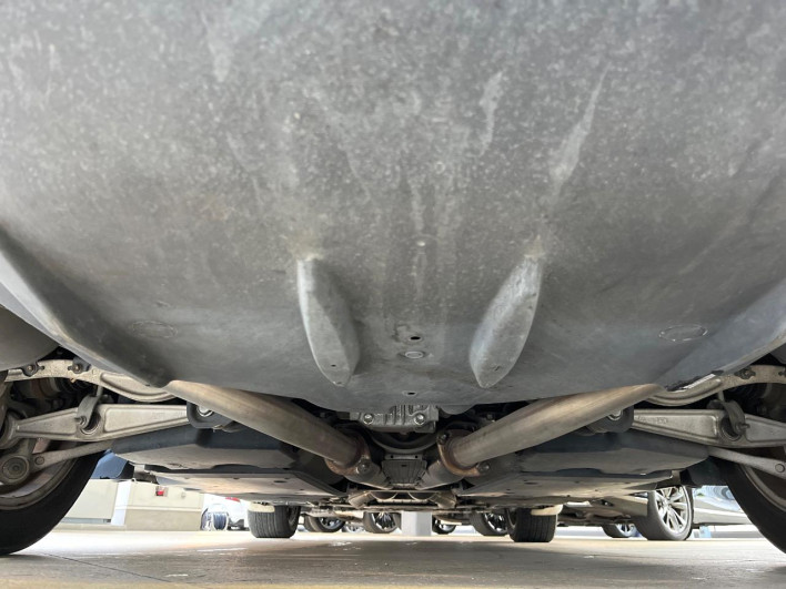 2009 Lexus LS DBA-USF40 (UW-69f56bc1b08f5)[17]