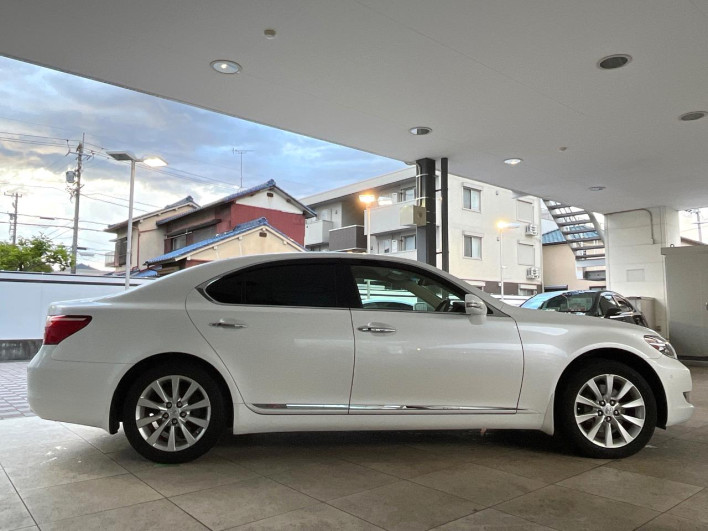 2009 Lexus LS DBA-USF40 (UW-69f56bc1b08f5)[26]
