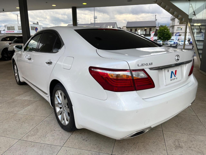 2009 Lexus LS DBA-USF40 (UW-69f56bc1b08f5)[23]