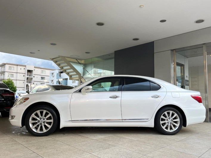 2009 Lexus LS DBA-USF40 (UW-69f56bc1b08f5)[22]