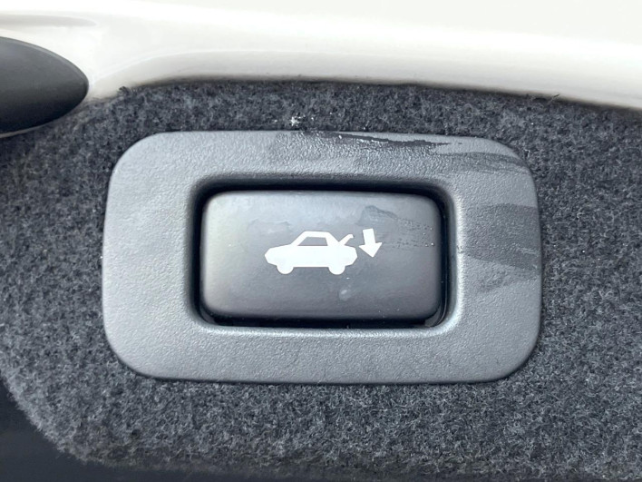 2009 Lexus LS DBA-USF40 (UW-69f56bc1b08f5)[13]