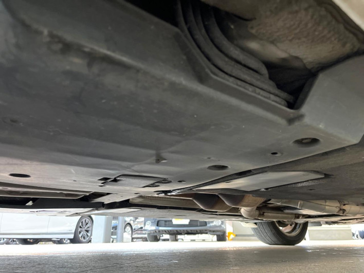 2009 Lexus LS DBA-USF40 (UW-69f56bc1b08f5)[15]