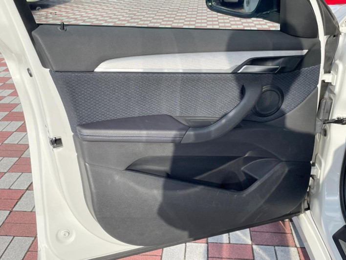 2017 BMW X1 LDA-HT20 (UW-69f56bcb72975)[19]
