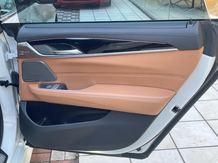 2019 BMW 6 Series ABA-JX20S (UW-69f56bcbd5043)[12]
