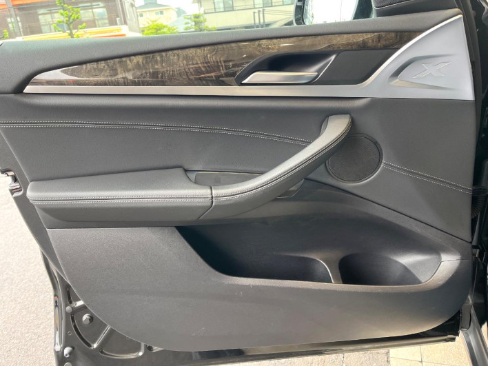 2021 BMW X3 LDA-TX20 (UW-69f56bcc86010)[18]