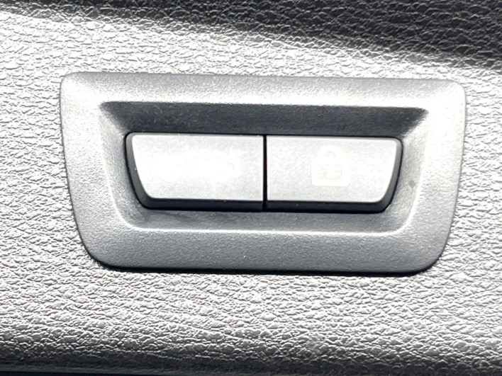 2018 BMW X2 ABA-YH20 (UW-69f56bcde9b5c)[13]