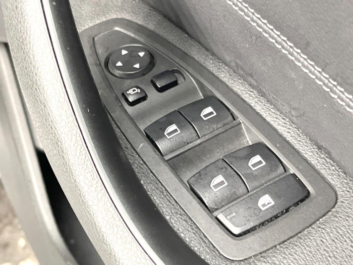2018 BMW X2 ABA-YH20 (UW-69f56bcde9b5c)[23]