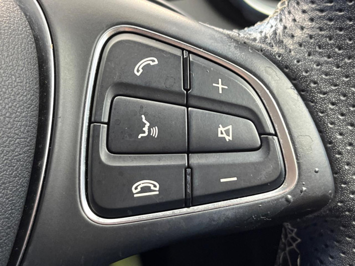 2018 Mercedes Benz GLA Class DBA-156947 (UW-69f56bcec4c29)[9]