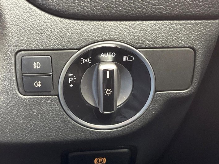 2018 Mercedes Benz GLA Class DBA-156947 (UW-69f56bcec4c29)[7]