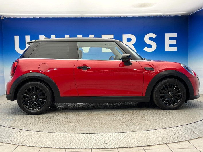 2021 Rover Mini 3DA-XY15MW (UW-69f56bd21379f)[17]