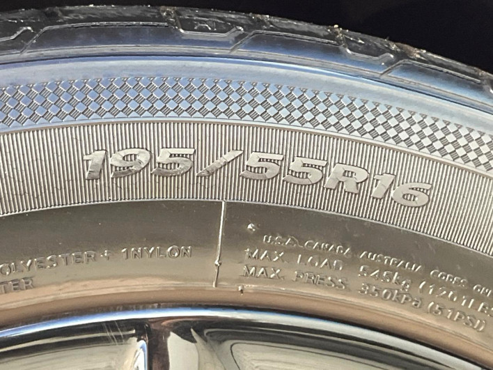 2021 Rover Mini 3DA-XY15MW (UW-69f56bd21379f)[11]