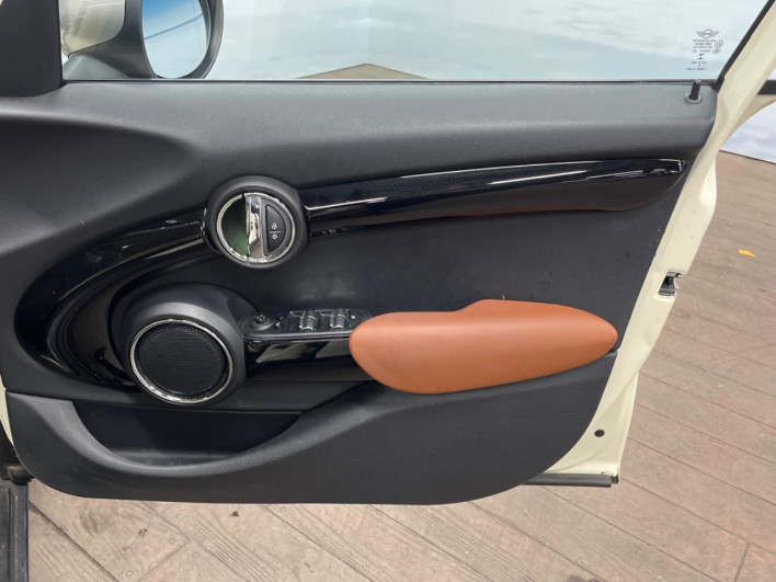 2017 Rover Mini DBA-XS15 (UW-69f56bd2d7f57)[21]