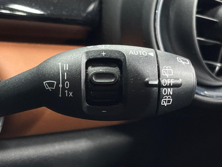 2017 Rover Mini DBA-XS15 (UW-69f56bd2d7f57)[16]