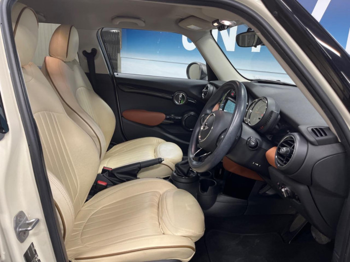 2017 Rover Mini DBA-XS15 (UW-69f56bd2d7f57)[22]