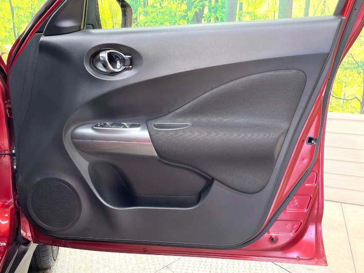 2017 Nissan JUKE DBA-YF15 (UW-69f56bd668886)[18]