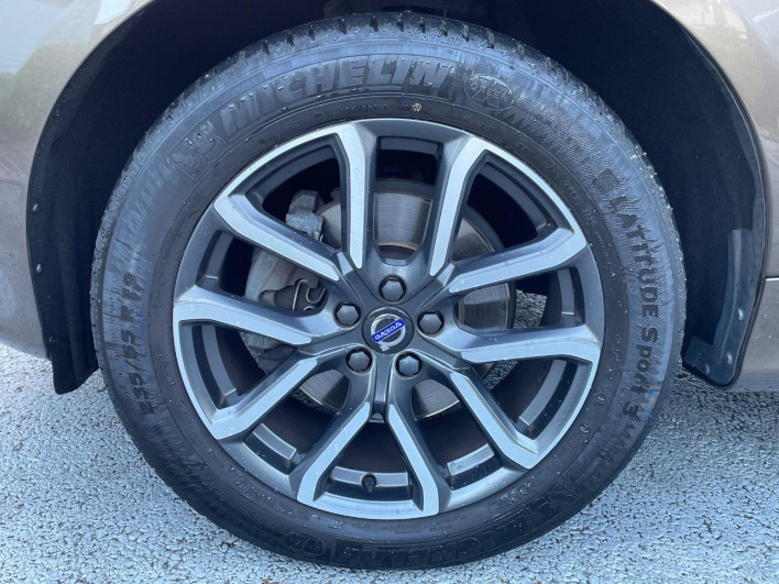 2017 Volvo XC60 DBA-DB420XC (UW-69f56bd728046)[13]