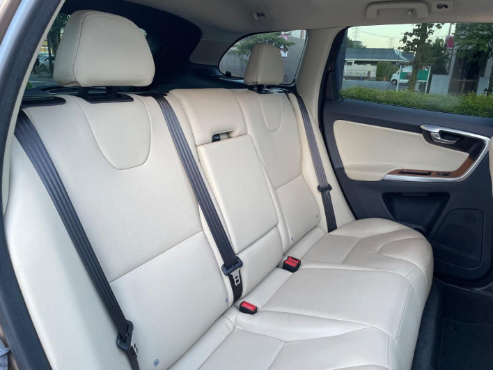 2017 Volvo XC60 DBA-DB420XC (UW-69f56bd728046)[29]