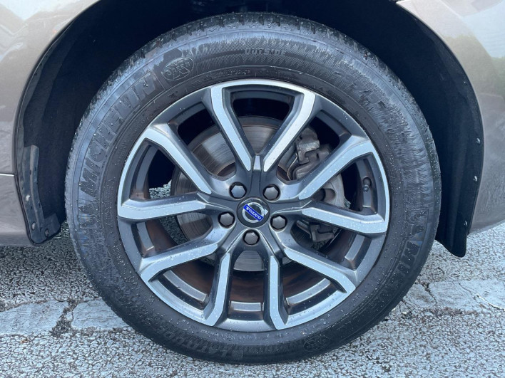 2017 Volvo XC60 DBA-DB420XC (UW-69f56bd728046)[14]