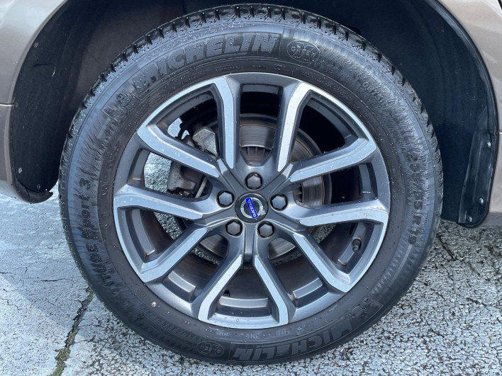2017 Volvo XC60 DBA-DB420XC (UW-69f56bd728046)[15]
