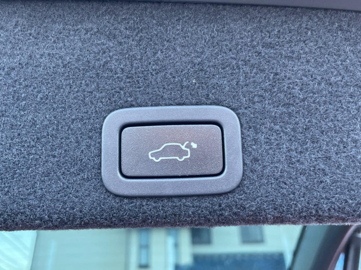 2017 Volvo XC60 DBA-DB420XC (UW-69f56bd728046)[28]