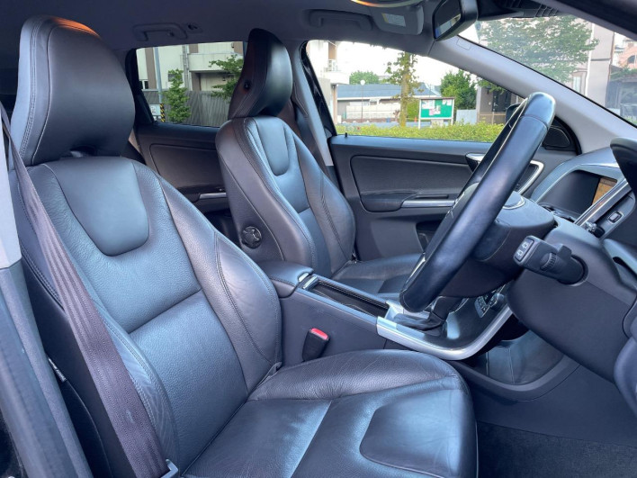 2014 Volvo XC60 CBA-DB4204TXC (UW-69f56bd7411d5)[29]