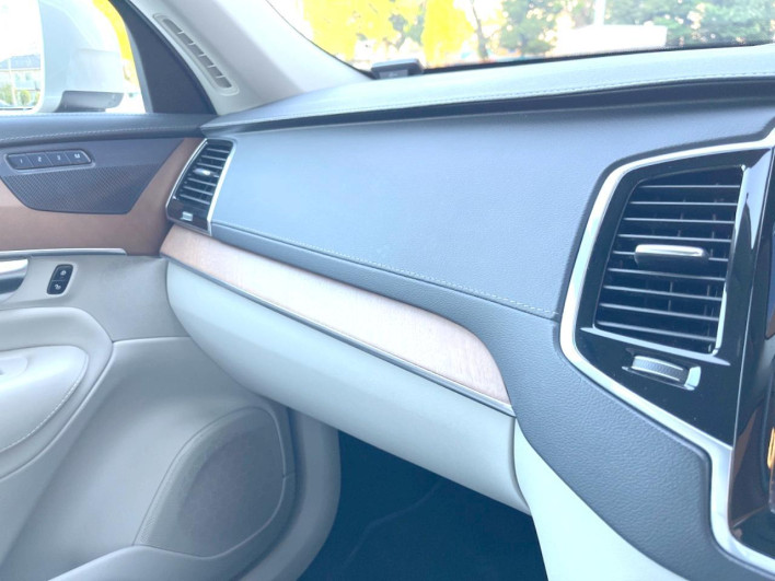2019 Volvo XC90 3DA-LD4204TXC (UW-69f56bd779bd9)[27]