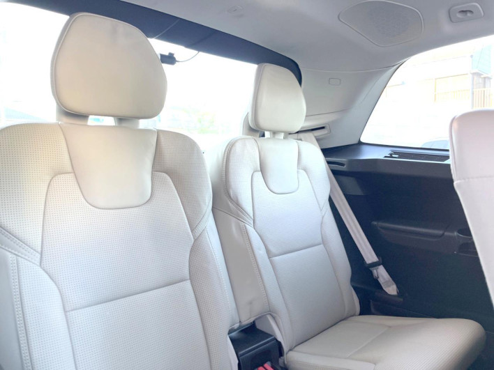 2019 Volvo XC90 3DA-LD4204TXC (UW-69f56bd779bd9)[17]