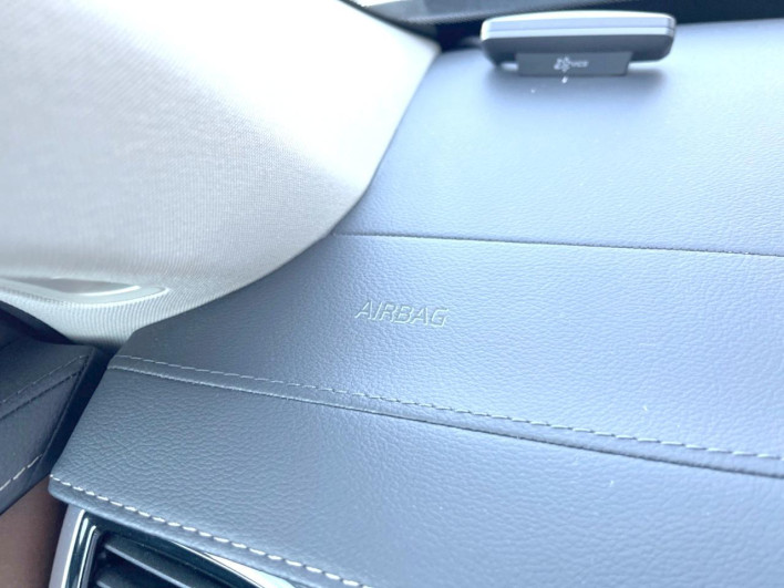 2019 Volvo XC90 3DA-LD4204TXC (UW-69f56bd779bd9)[25]