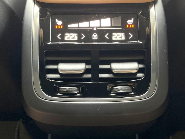2020 Volvo XC60 5AA-UB420TXCM (UW-69f56bd97caf8)[16]